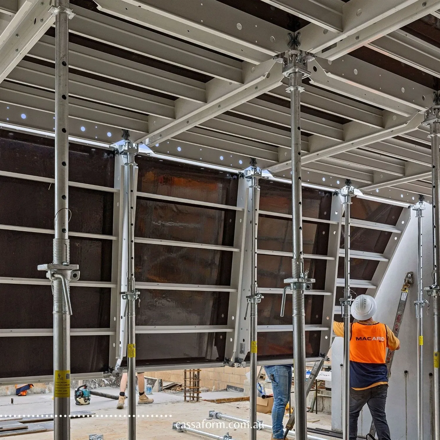 Steel Quality Warranty Scaffold Coupler Scaffolding for Sale Aluminium Formwork Props Green