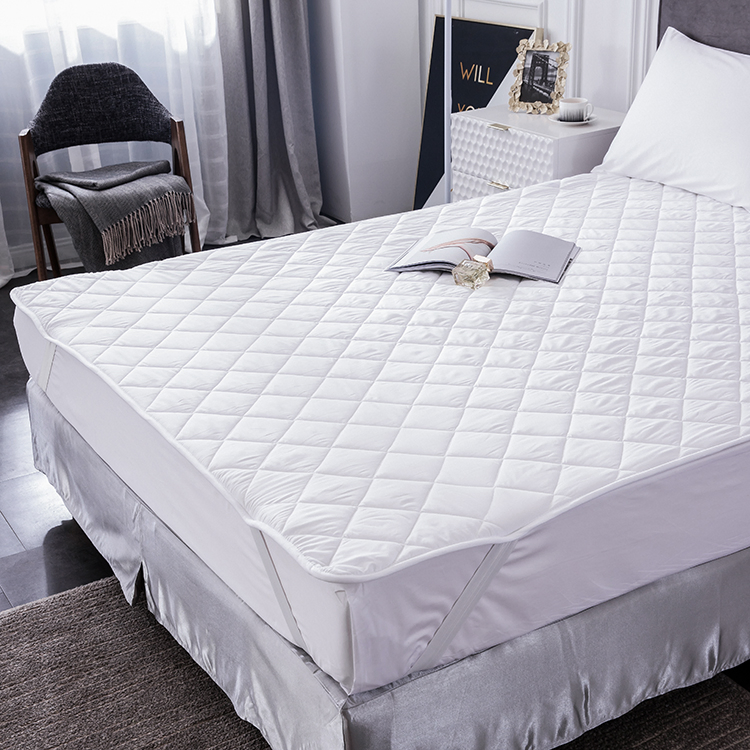 Hot Hotel Guess Room Bed Linen Mattress Protector