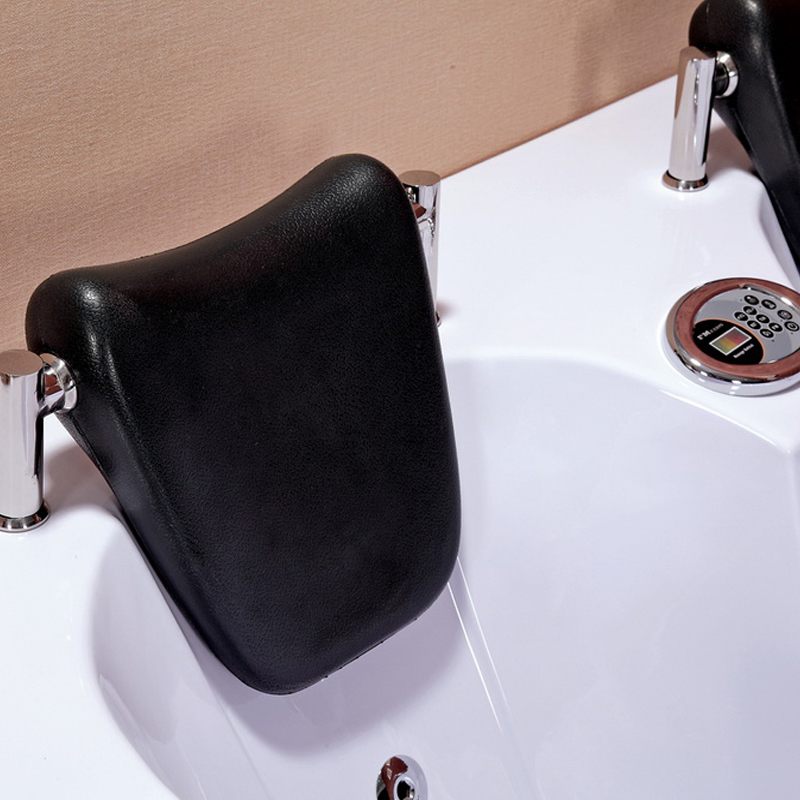 Акриловая ванна с гидромассажем TLP-631