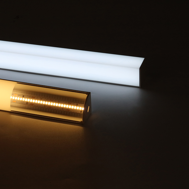 Светодиодная жесткая лента Triangle 12W 2м, теплый белый