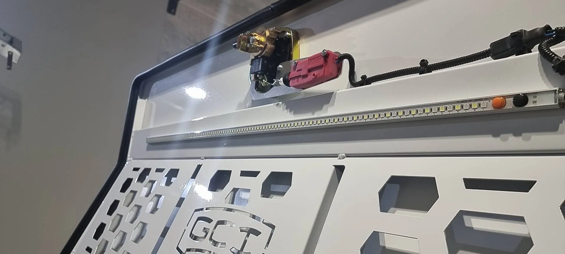 Светодиодная лента для салона автомобиля, 10-30 В