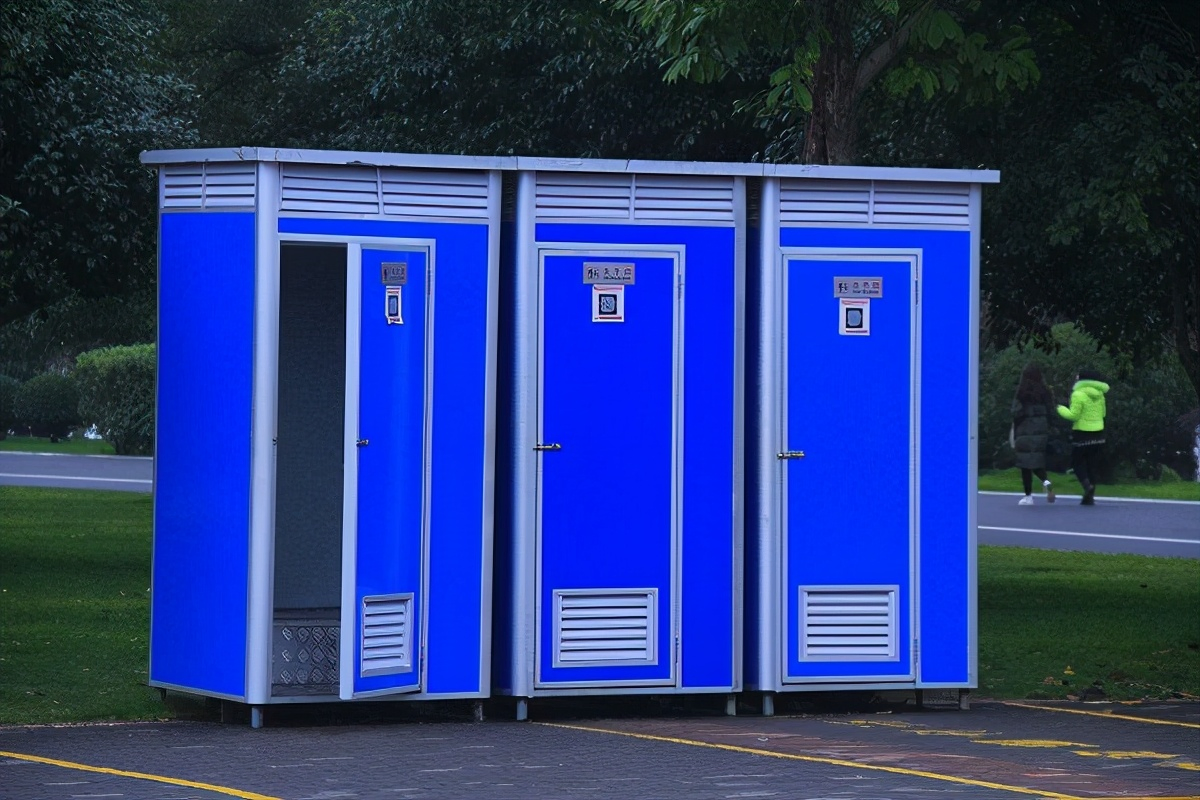 New Designed Light Steel Mobile Toilet