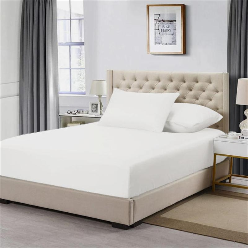 Customized 1cm 3cm Stripe White Hotel Bedding