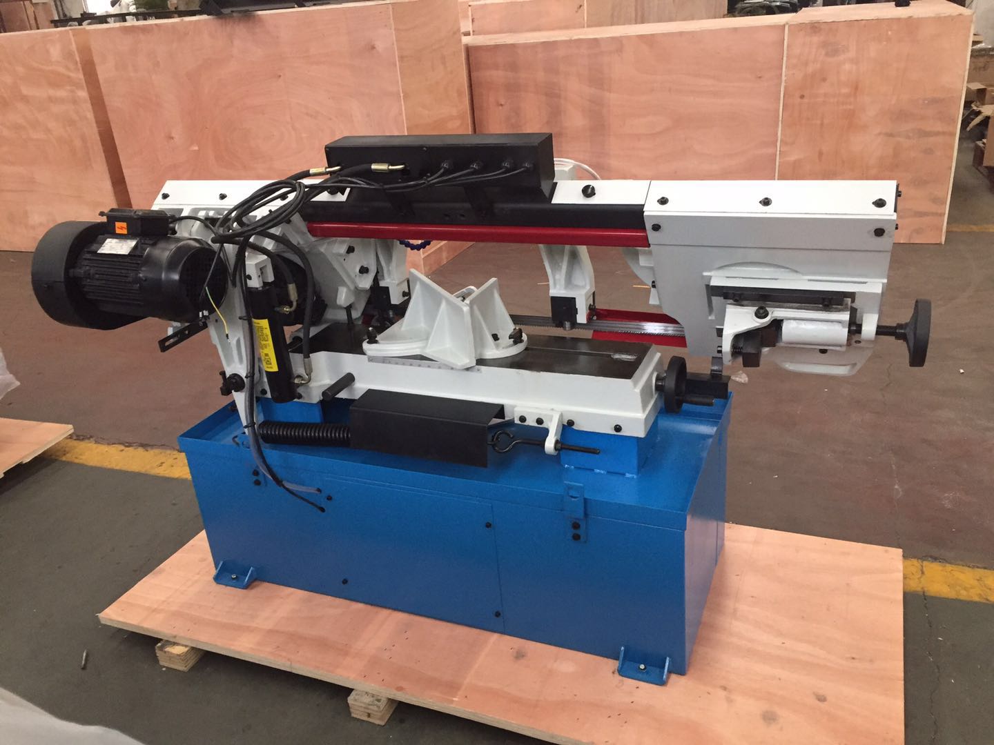 Пила ленточная по металлу односторонняя BS-1018B