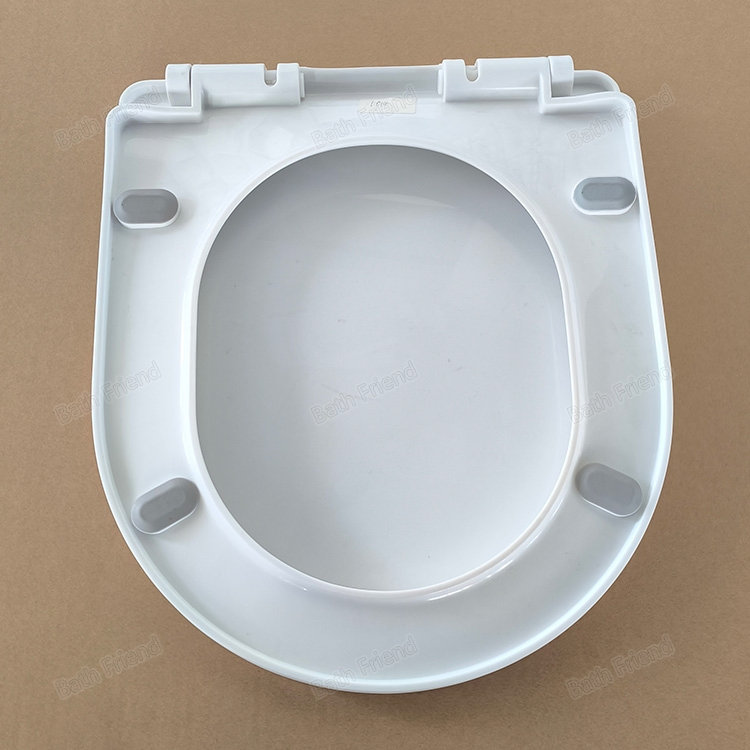 Hot-Selling PP Toilet Seat Cover, Washer and Toilet Accessories for Home Bathroom Wc