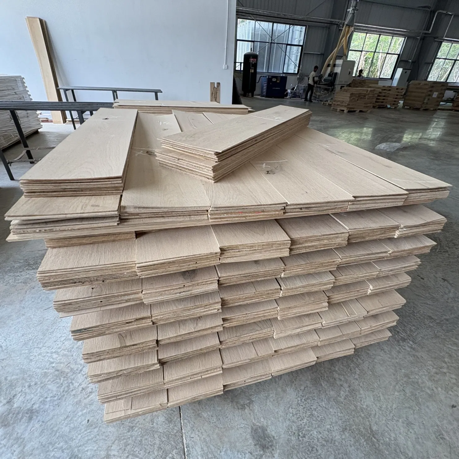 High Quality Plank Interior European White Oak Multilayer Solid Hardwood Natural White Oak Engineered Wood Flooring