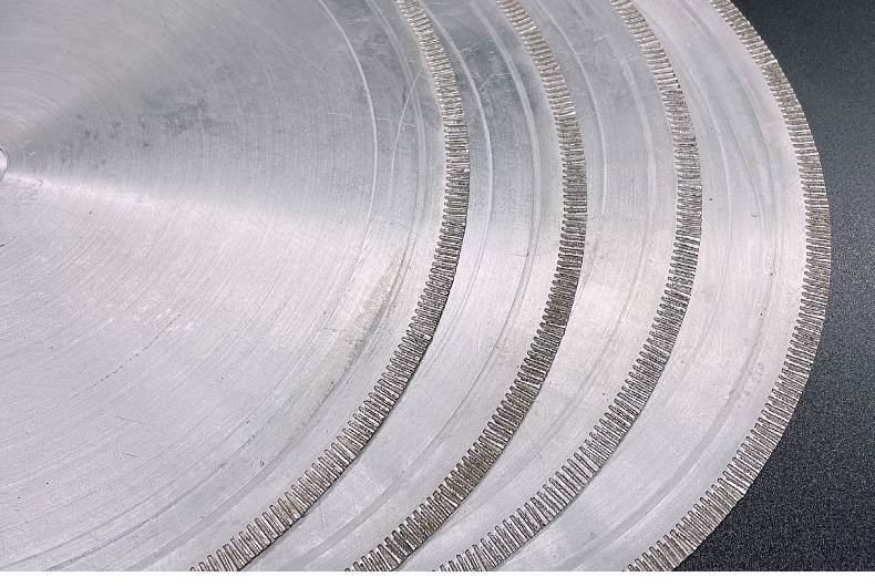 Алмазный отрезной диск 400 мм для геммологии и агата