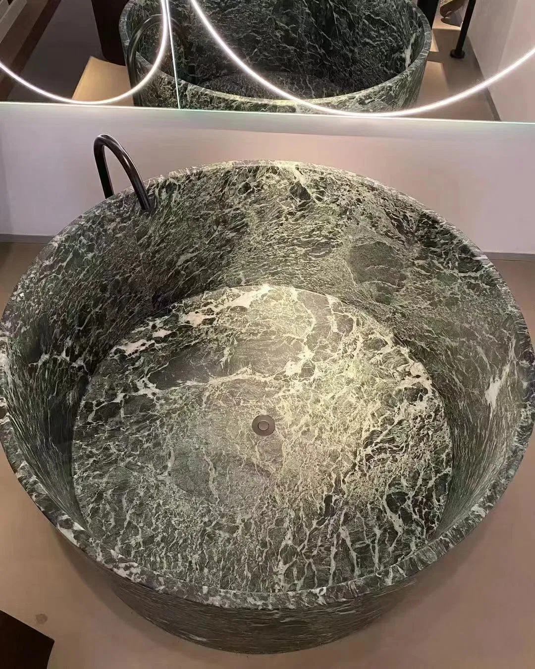 Hand Made Carving Natural Stone Hotel Decor Freestanding Marble Bathroom Bathtub Price