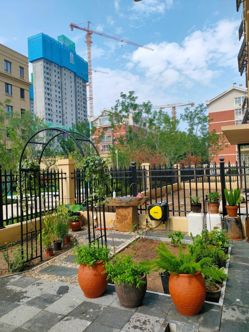 Customized Natural Volcanic Plate Lava Blocks, Volcanic Rock Bricks, Lava Stone Flagstone Volcanic Stone Tiles for Outdoor Paving