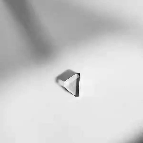 Cube CVD Diamond Optical Prism with Low Nitrogen 1-10ppm 6 Side Polished