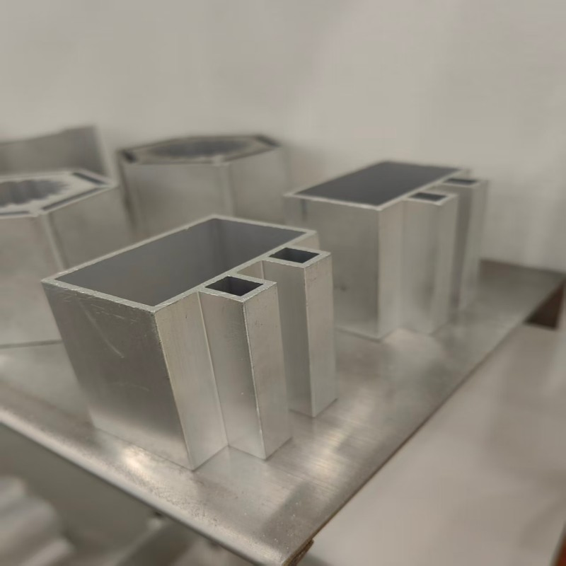 Premium Decorative Use of Aluminum Louvers in Villas