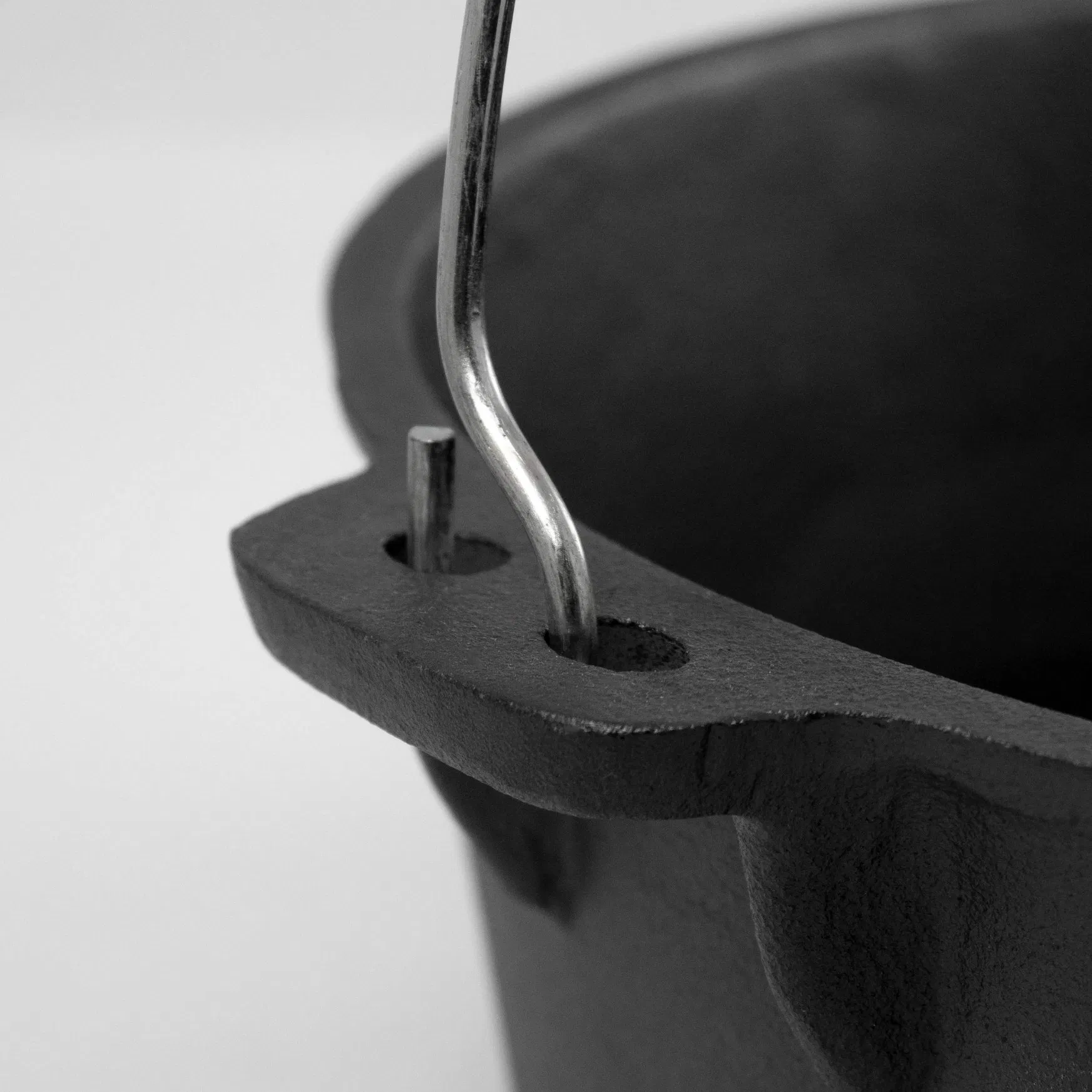 Hot Sale Handle Cooking Outdoor Fireside Cast Iron Camp Dutch Oven