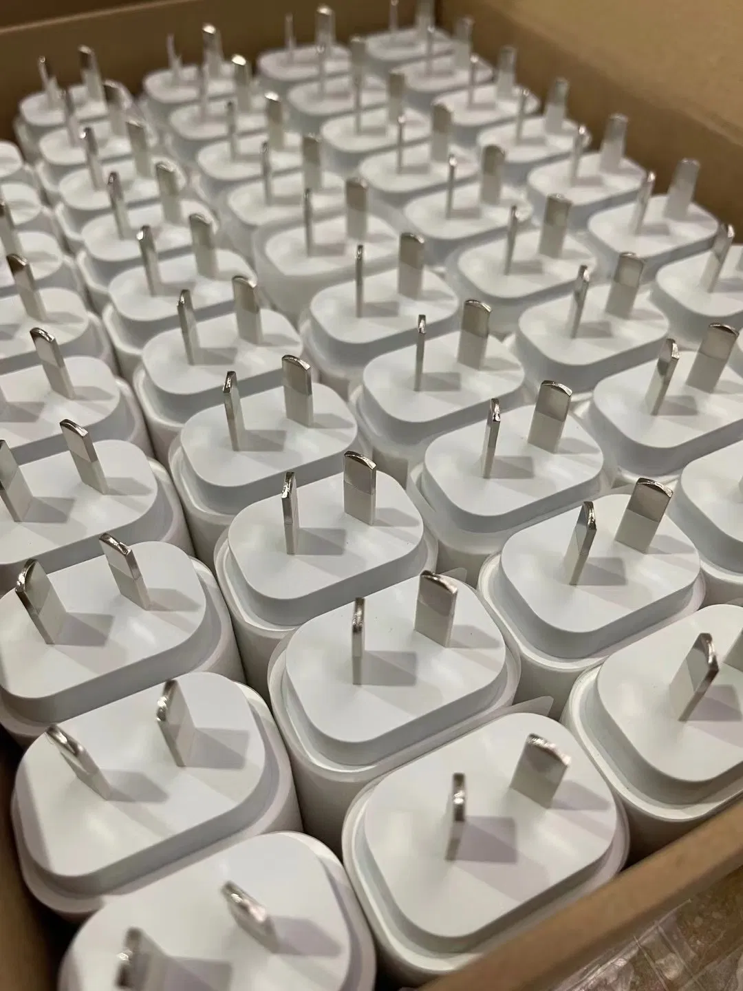 Universal 20W Power Adapter Us UK EU Au Plugs for Convenient Travel Charging Charger