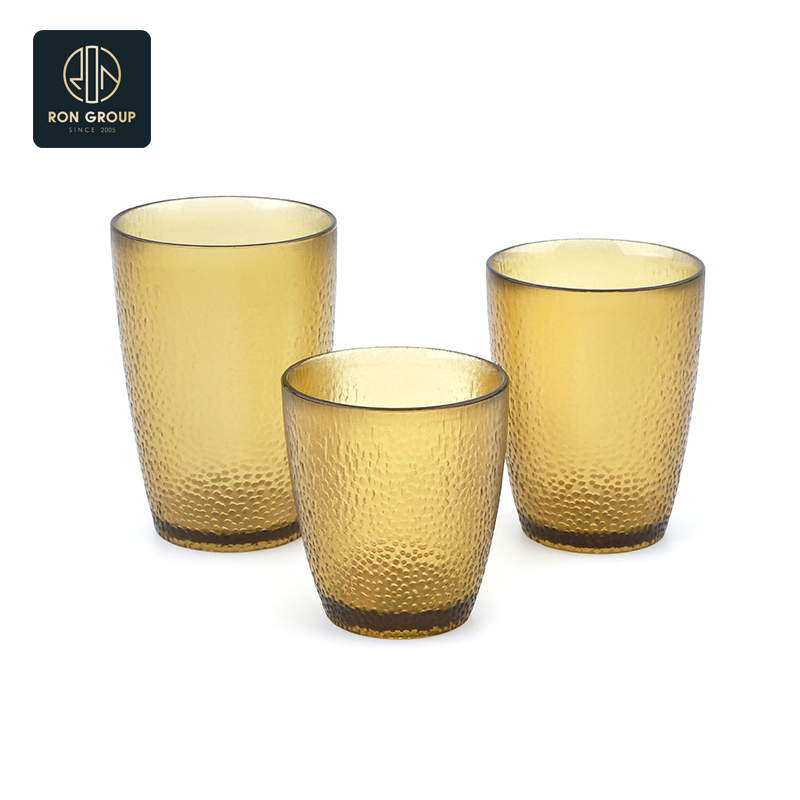 Eye-Catching Big Volume Cups for Cafes and Dining