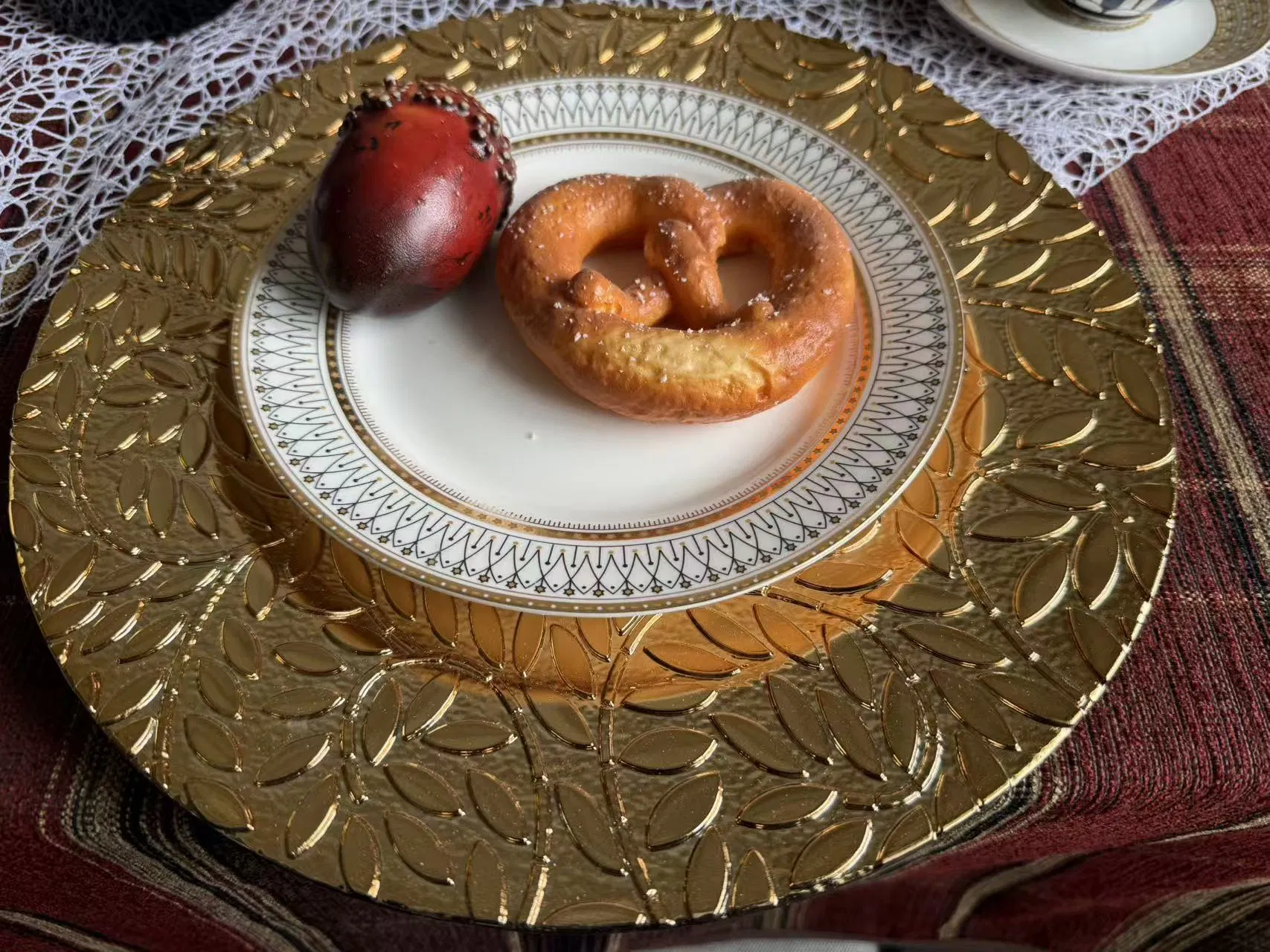 Full Wheat Ear Pattern Plastic Charger Plate Made of PP Material