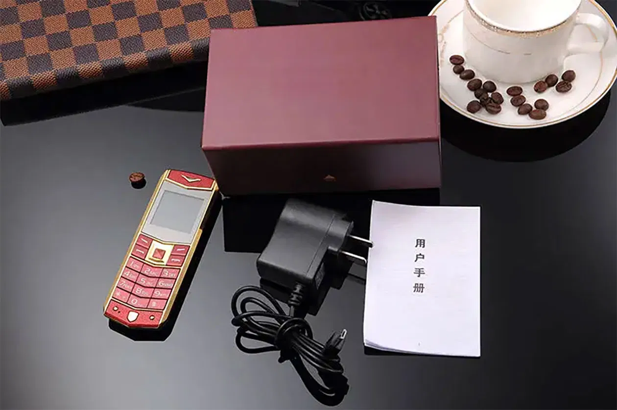 Прочный кнопочный телефон A8 с вибрацией, 2 SIM