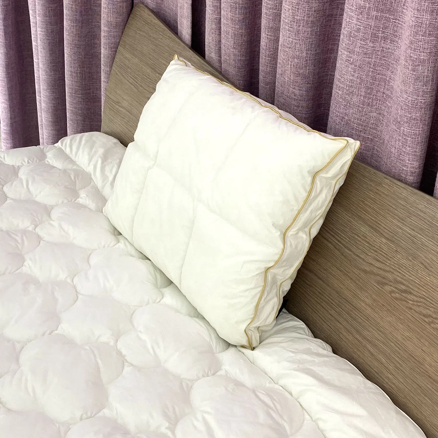 OEM Memory Cotton White Breathable Velvet Hotel Insert Protect Cervical Vertebra Comfortable Adjustable Pillow