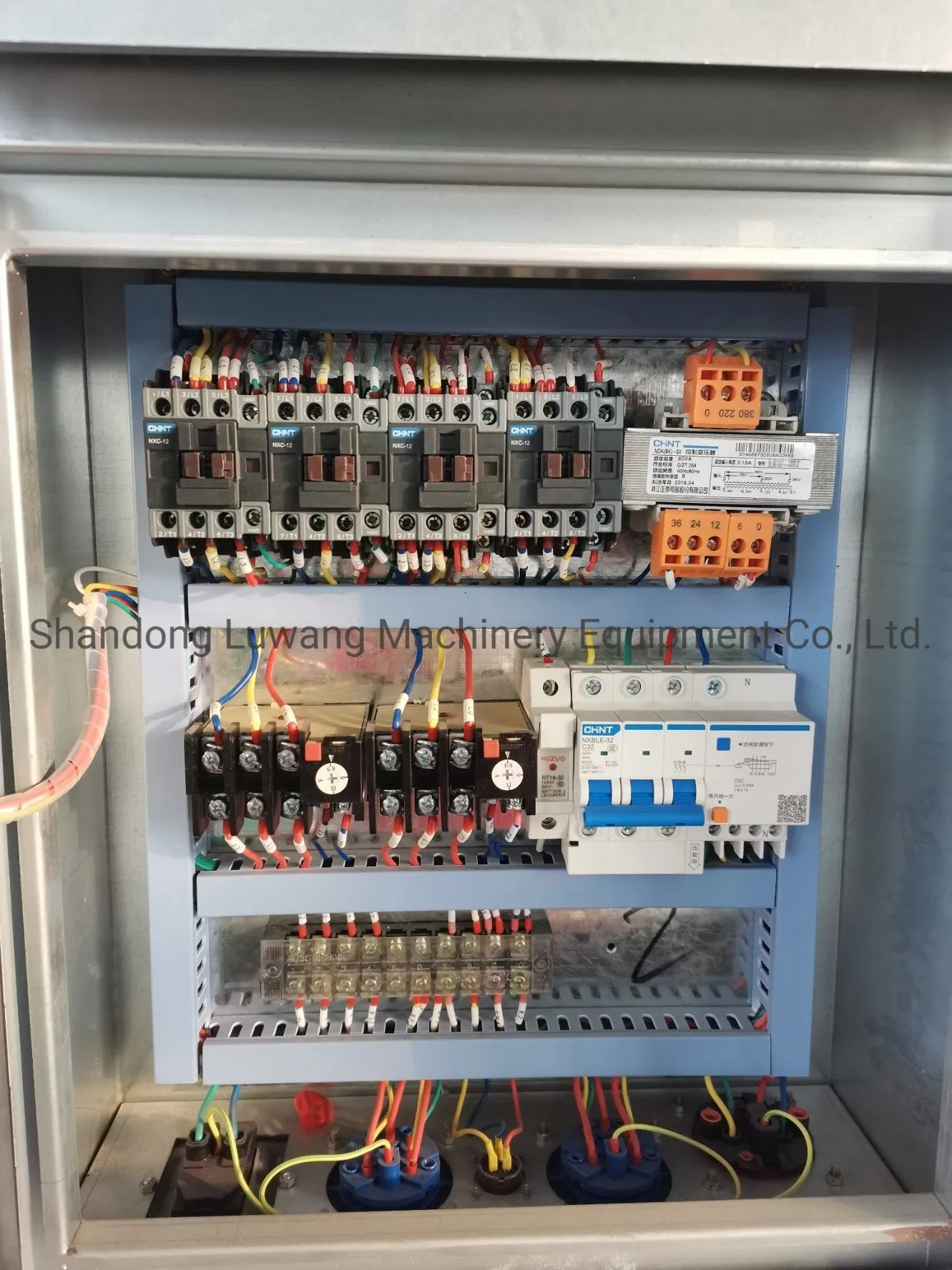Chint Electric Control Box for Suspended Platform for Zlp630/Zlp800/Zlp1000