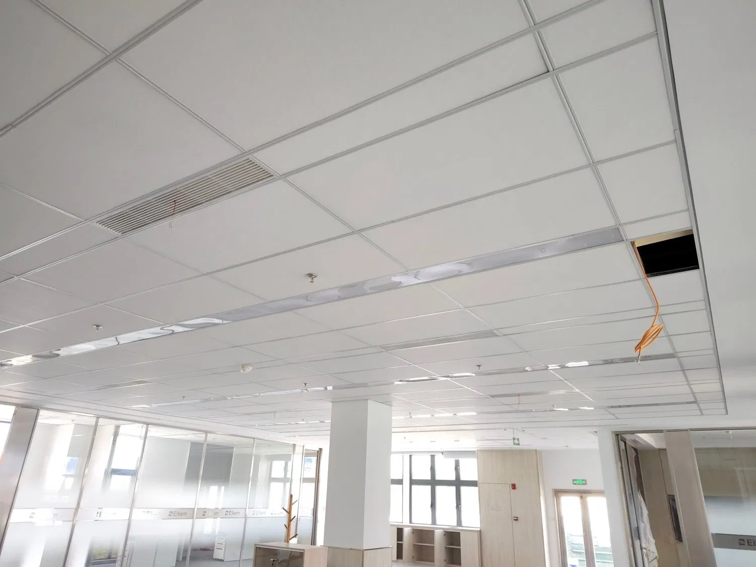 Good Price Non-Combustible Sound Absorbing Material Rockwool Suspended Insulation Ceiling Panels for Office and School