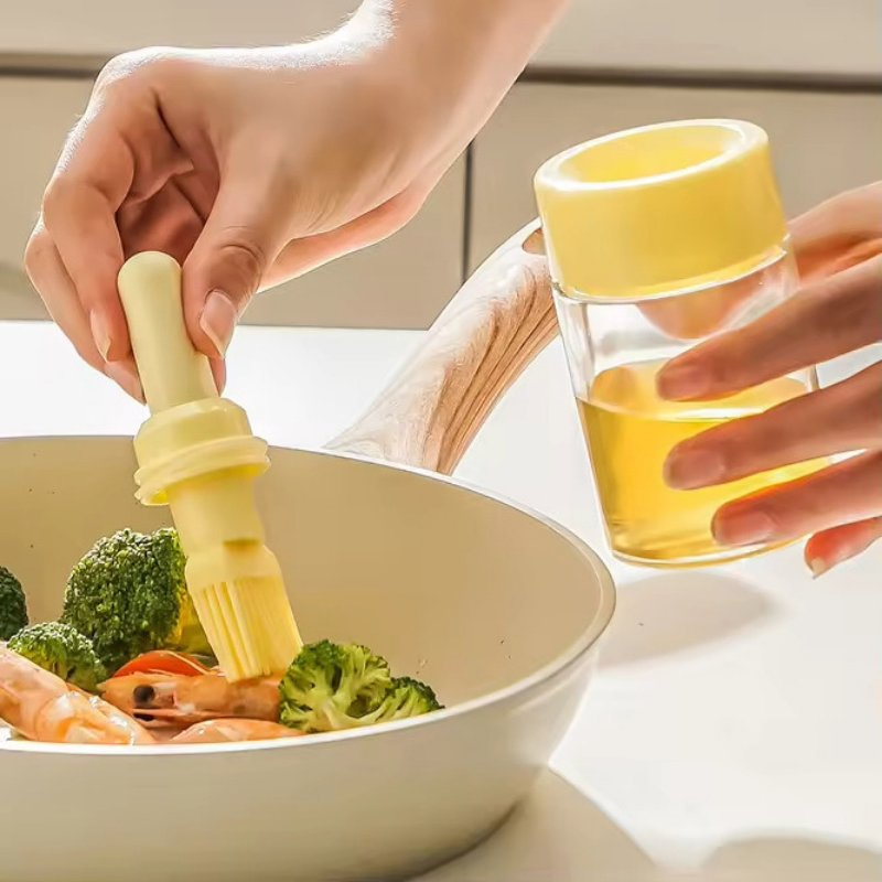 Eco Friendly Wooden Handle Oil Bottle Brush for Safe and Effective Cleaning of Reusable Kitchen Oil Containers