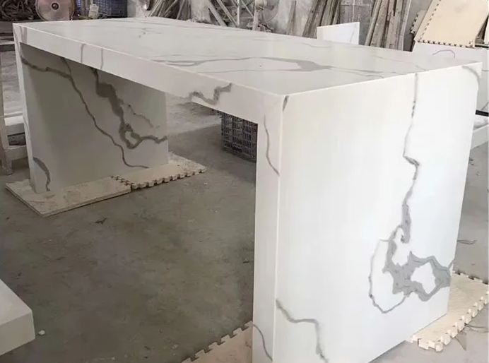 White Calacatta Quartz Stone