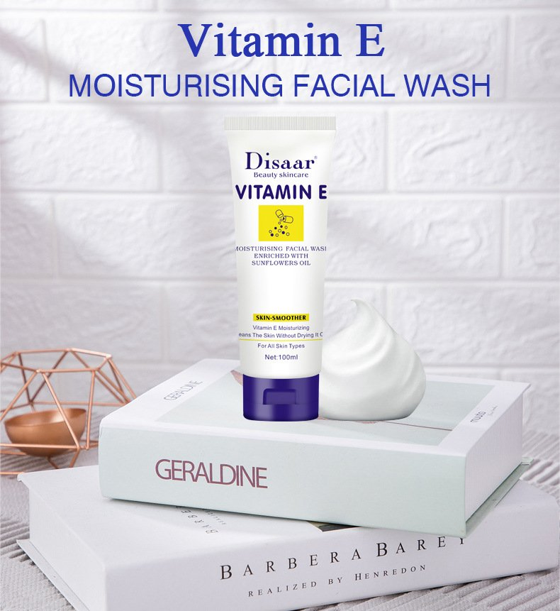 Makeup Remover Refreshing Moisturizing Vitamin E Facial Cleanser