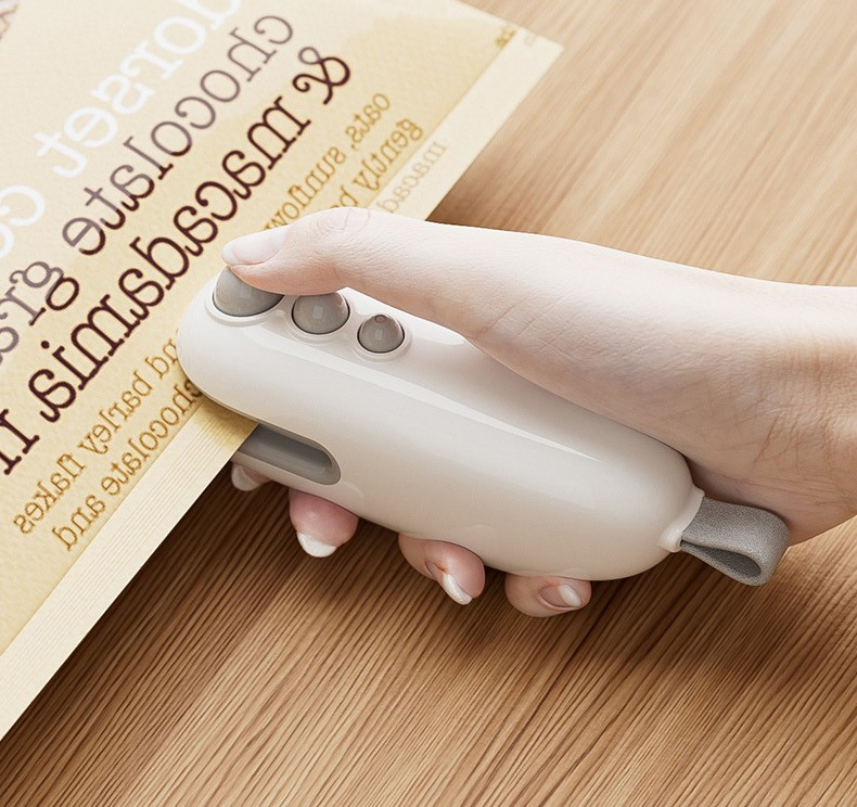 Портативный вакуумный упаковщик 2-в-1 с USB-зарядкой