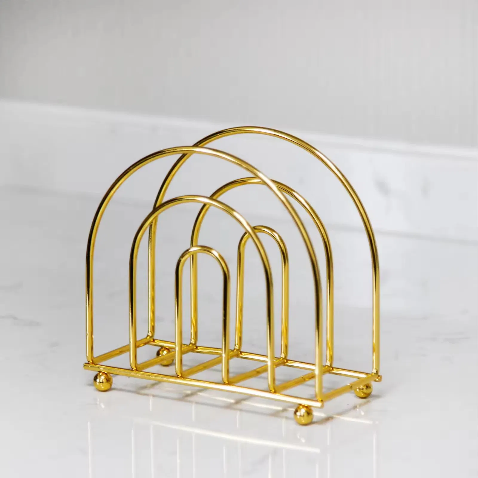 Factory Price Originality Roundness Tissue Holder Stylish Vertical Molding Desktop a Napkin Holder