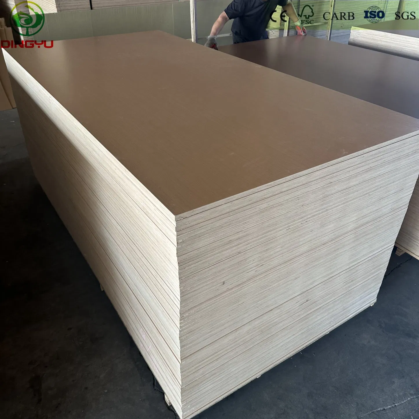 High Quality 18mm Melamine Laminated Plywood Sheet 4X8 with Cheap Price