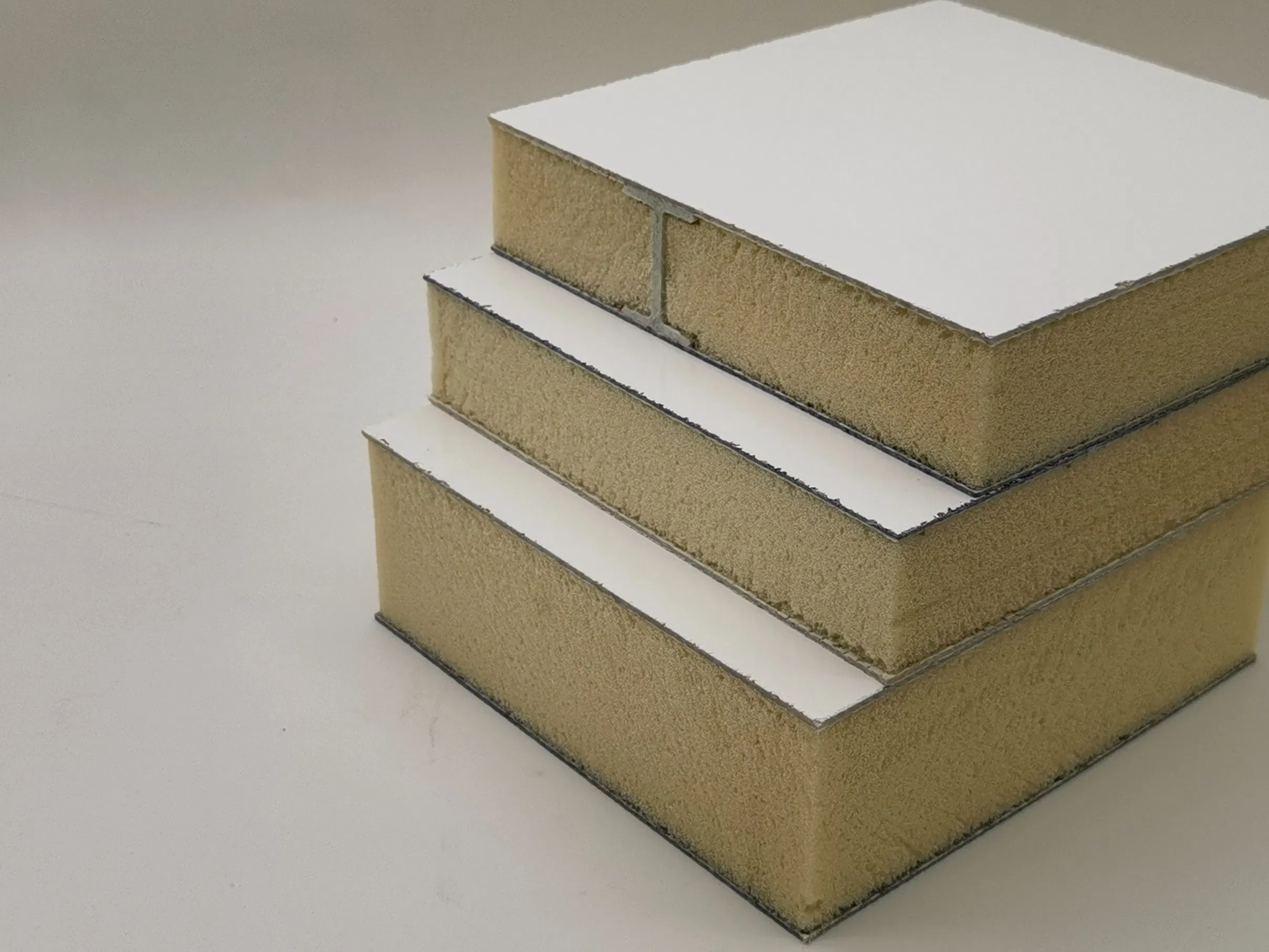 Glass Fiber Reinforced Polyurethane Foam Insulation Board for Cold Storage