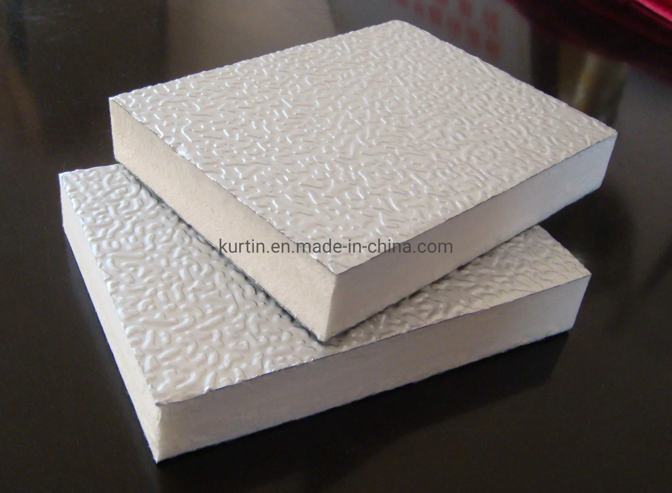 Aluminum Foil PIR Foam Board Fireproof Metal 50-200mm Insulated Roof Panel