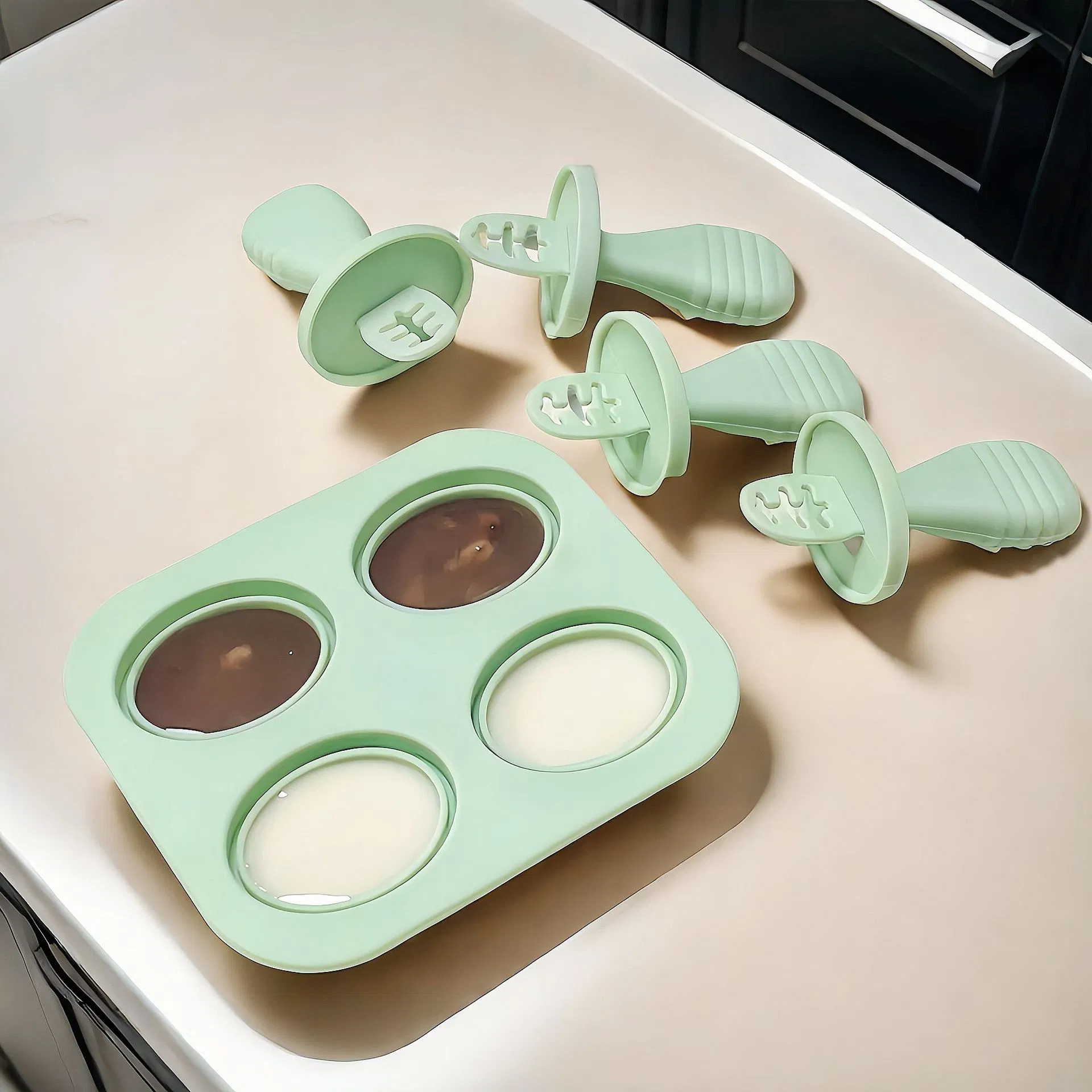 New Ice Cream Mold Baby Food Box Silicone Ice Grid Ice Cream Stick Mold DIY Children's Homemade Ice Cream Mold