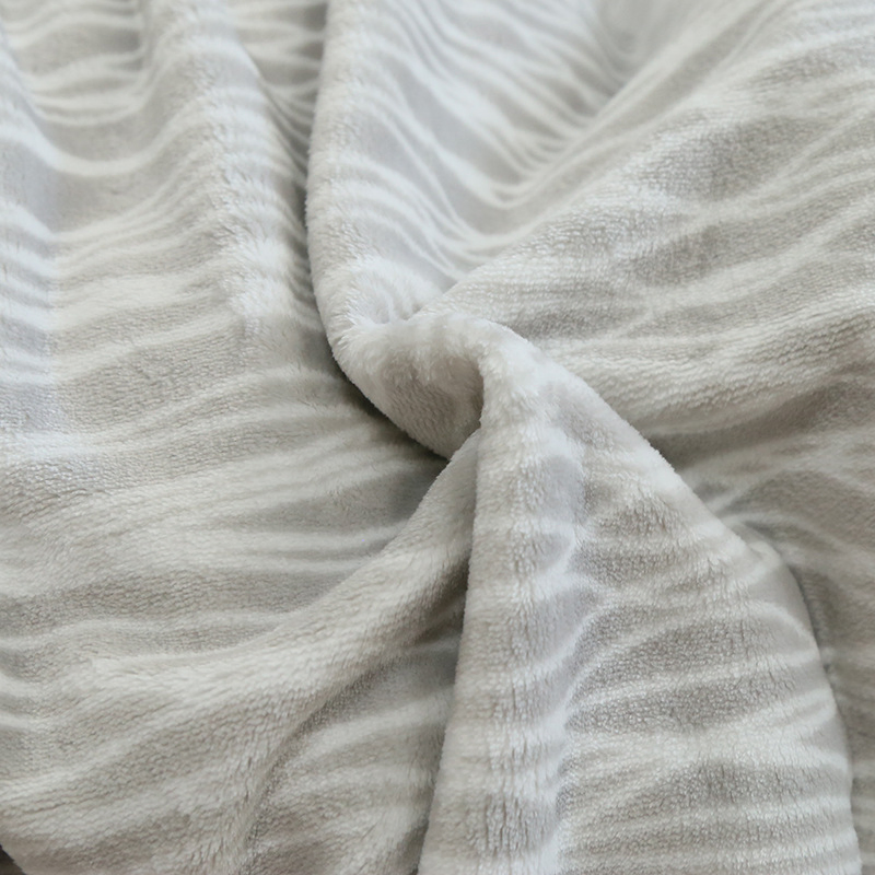 Thicken Skin Friendly Winter Warm Home Travel Hotel Flannel Polyester Blanket