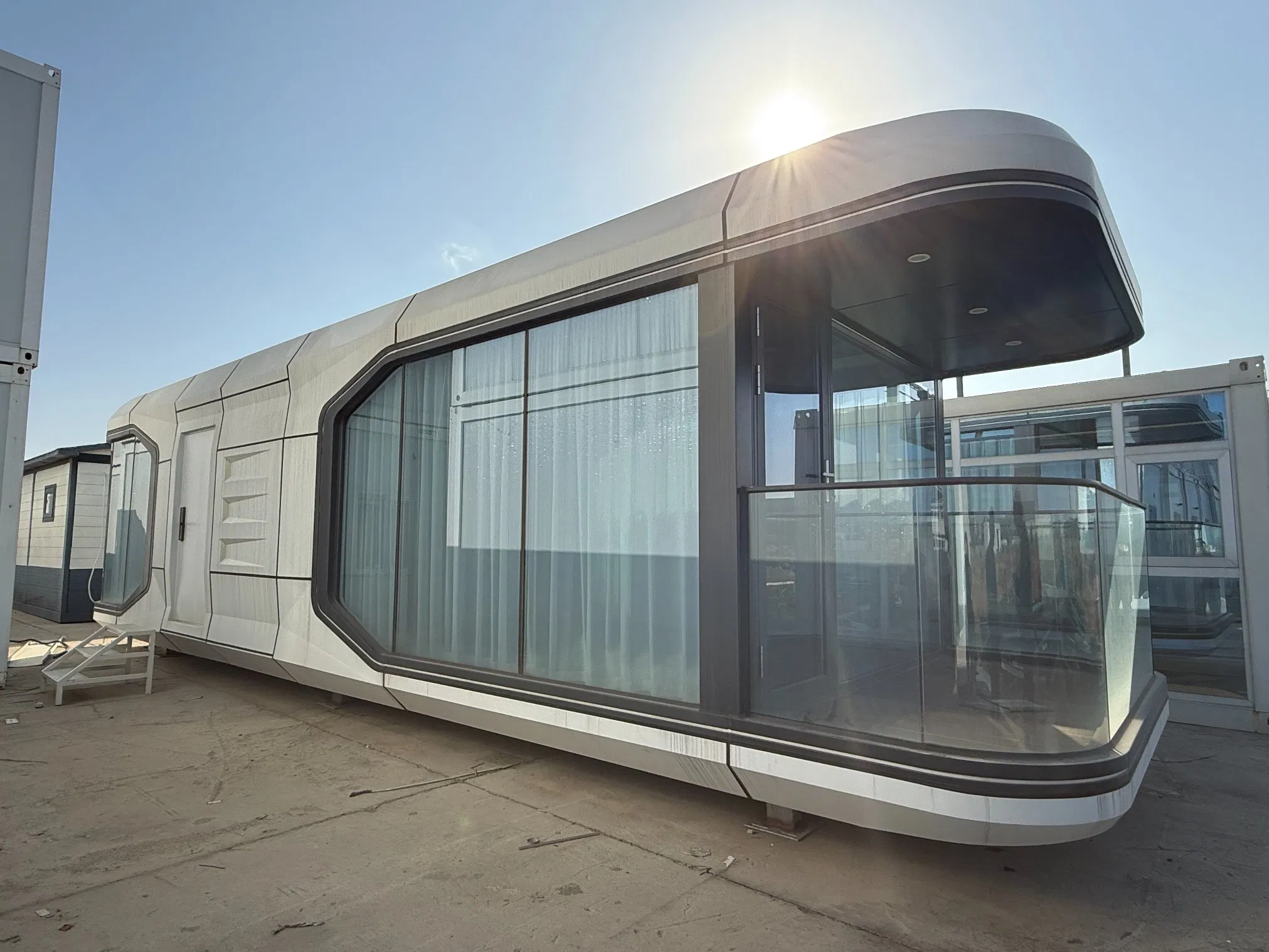 Safety Precautions High Performance Insulation Materials Space Capsule House Expandable Container House