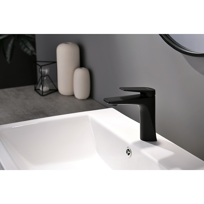 Modern Sink Water Single Handle Hot and Cold Water Tap Bathroom Basin Faucet