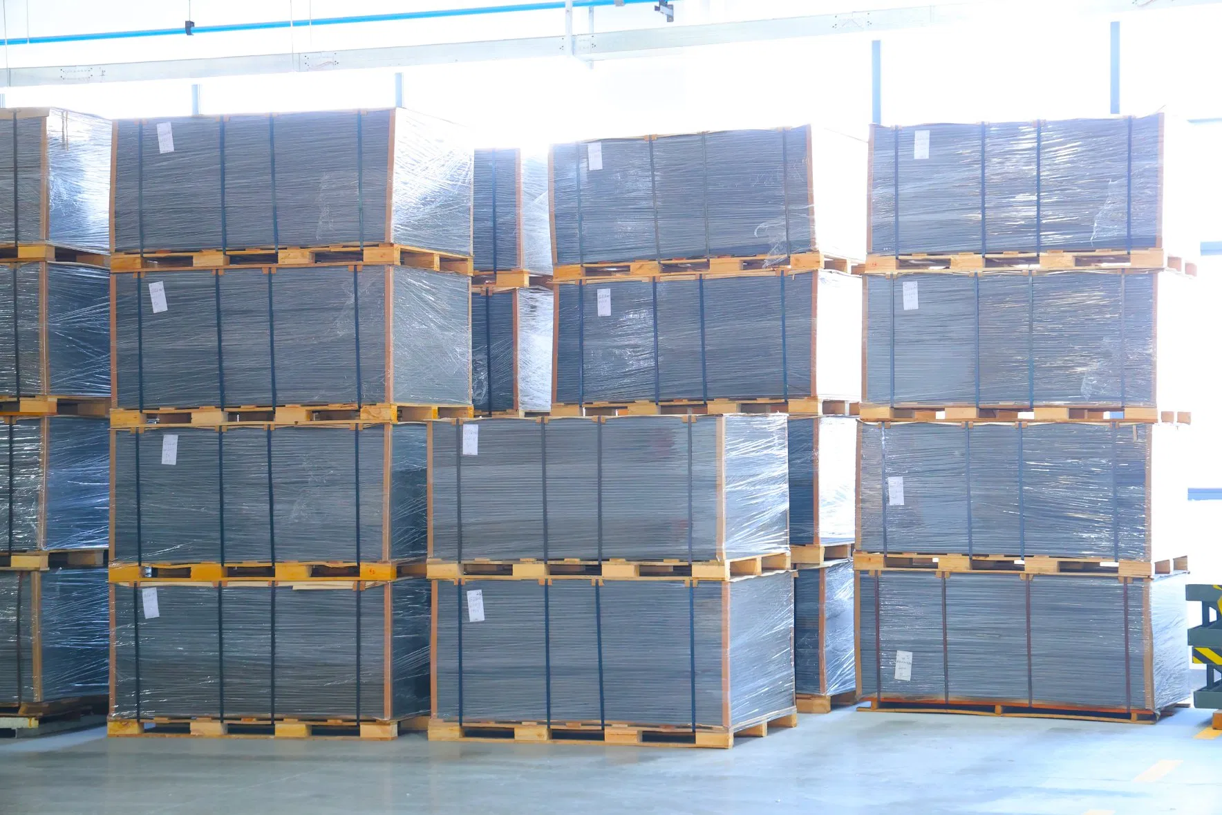 Customizable Compact Laminate Sheet with Scratch Resistance and Smooth Finish for Restroom Dividers