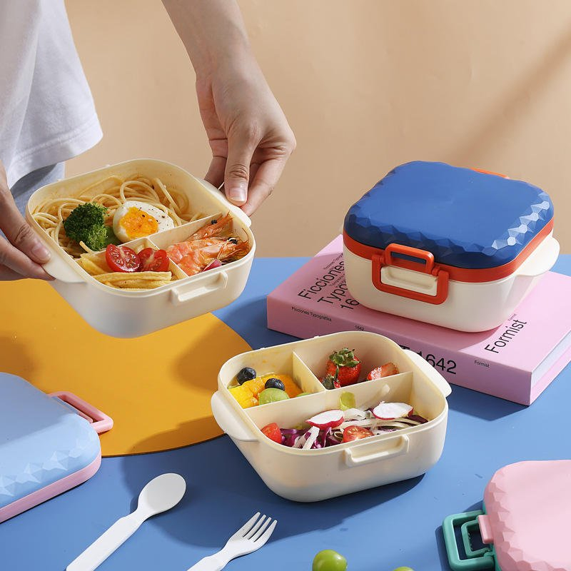 Eco-Friendly Family Lunch Box - Portable and Microwave-Safe Solution