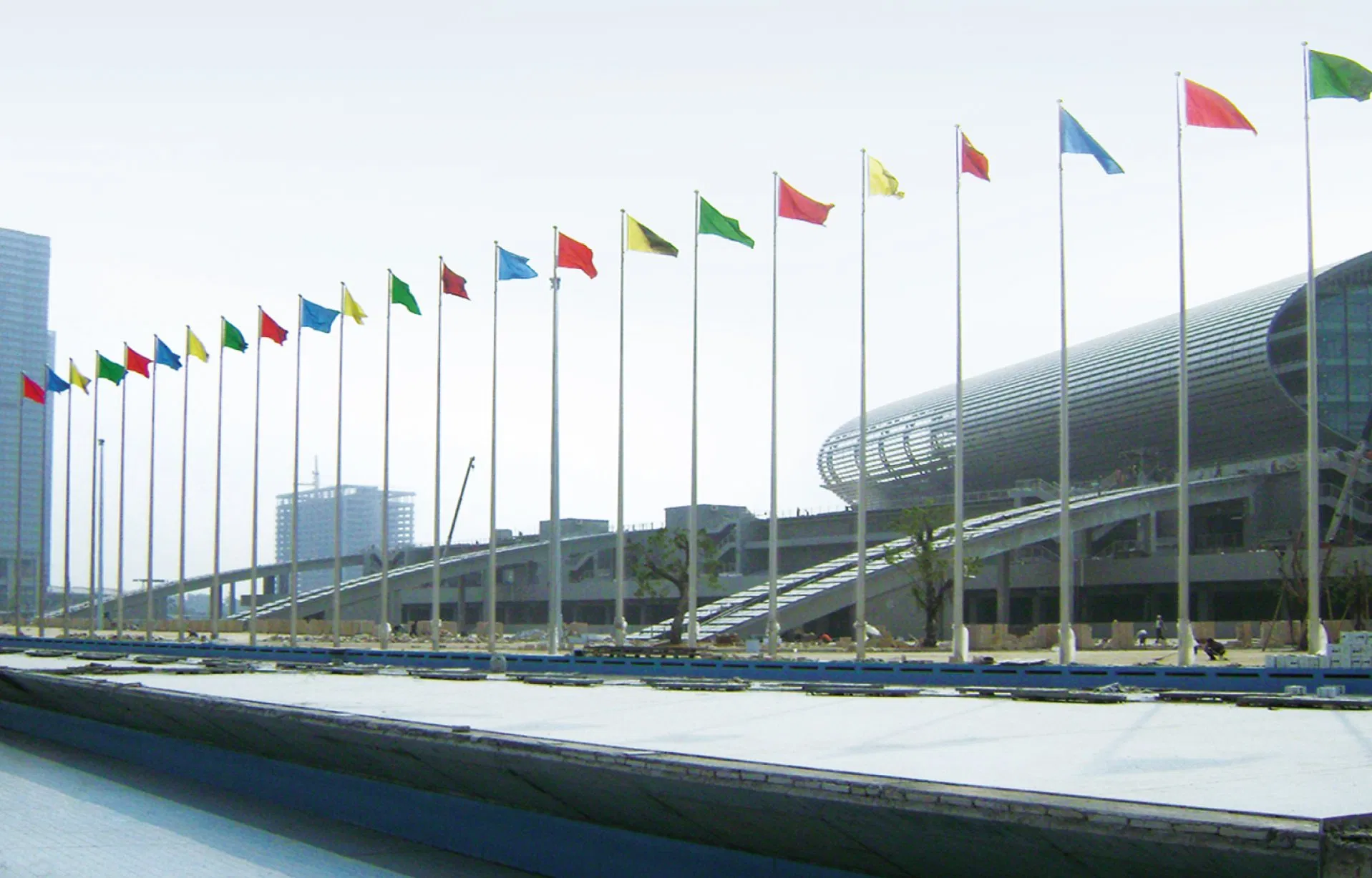 Outdoor Conic Flagpole in Aluminum Alloy6063 with Powder Coating