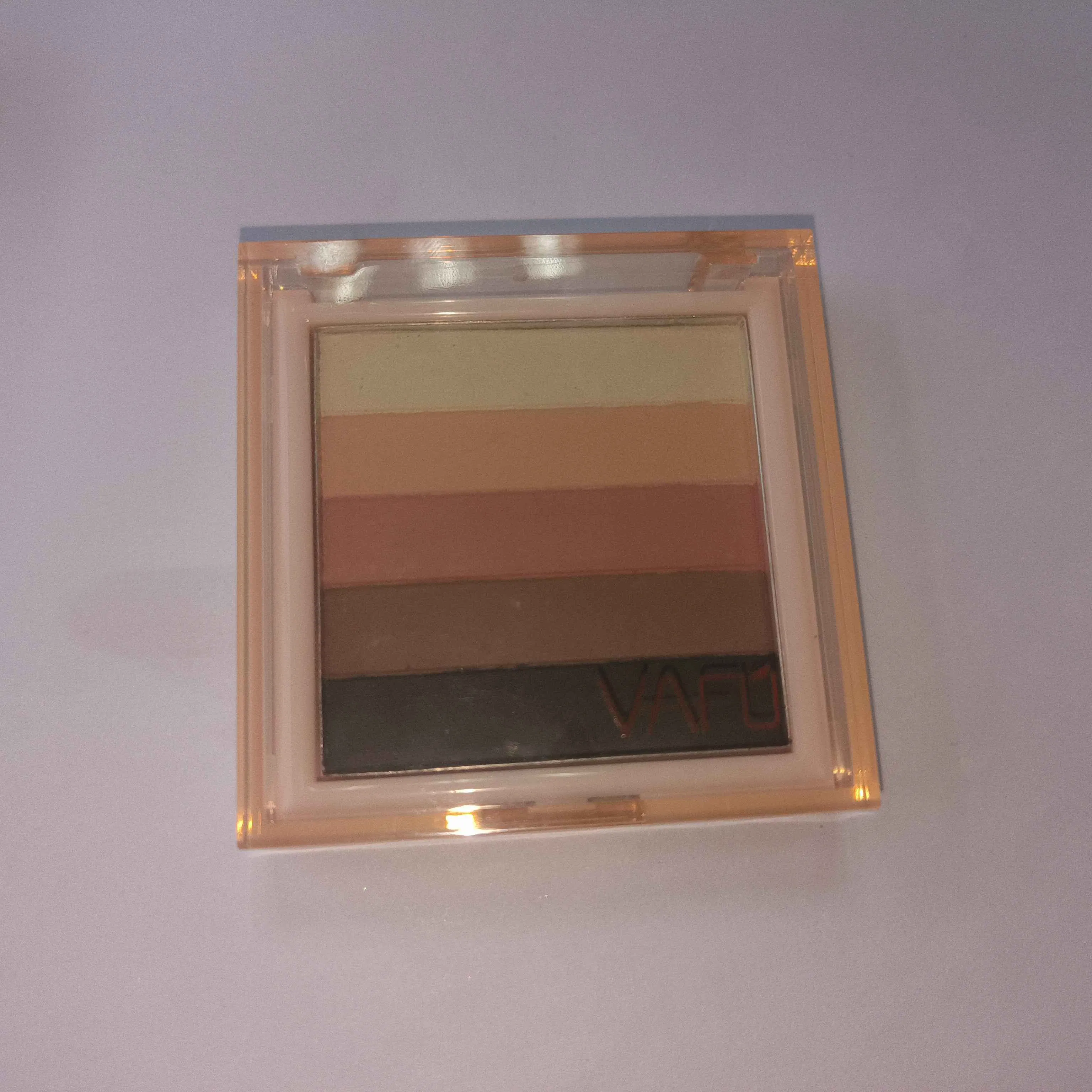 Glamourous Eye Shadow Palette for Stunning Makeup Looks