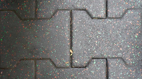 High Quality Dog Bone Shaped Rubber Tile