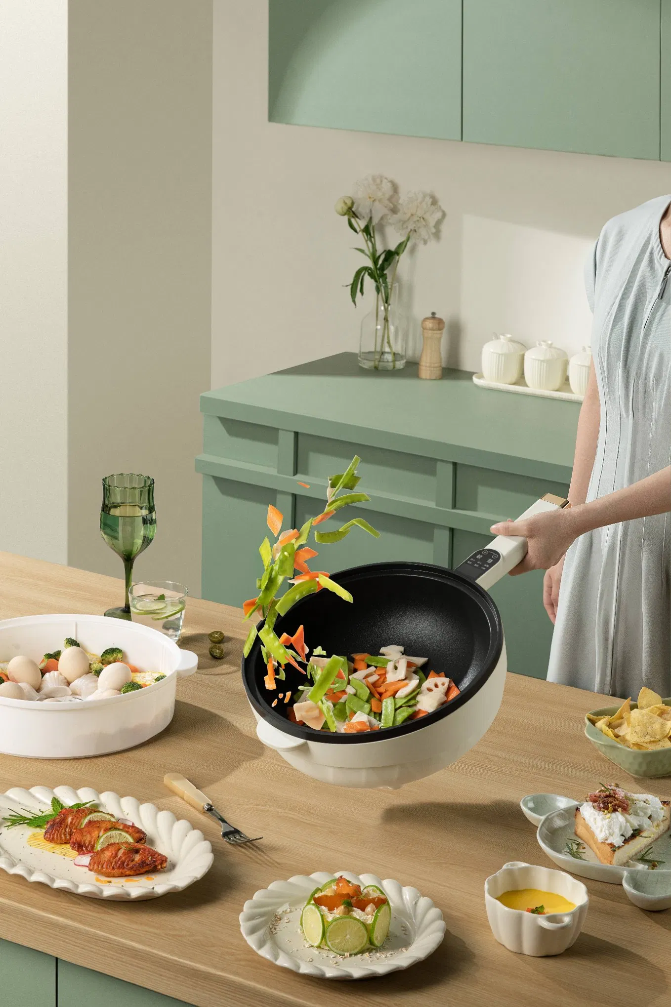 Electric Frying Pan with Fry Stir-Fry Stew Boil Steam/ Electric Roasting Pan