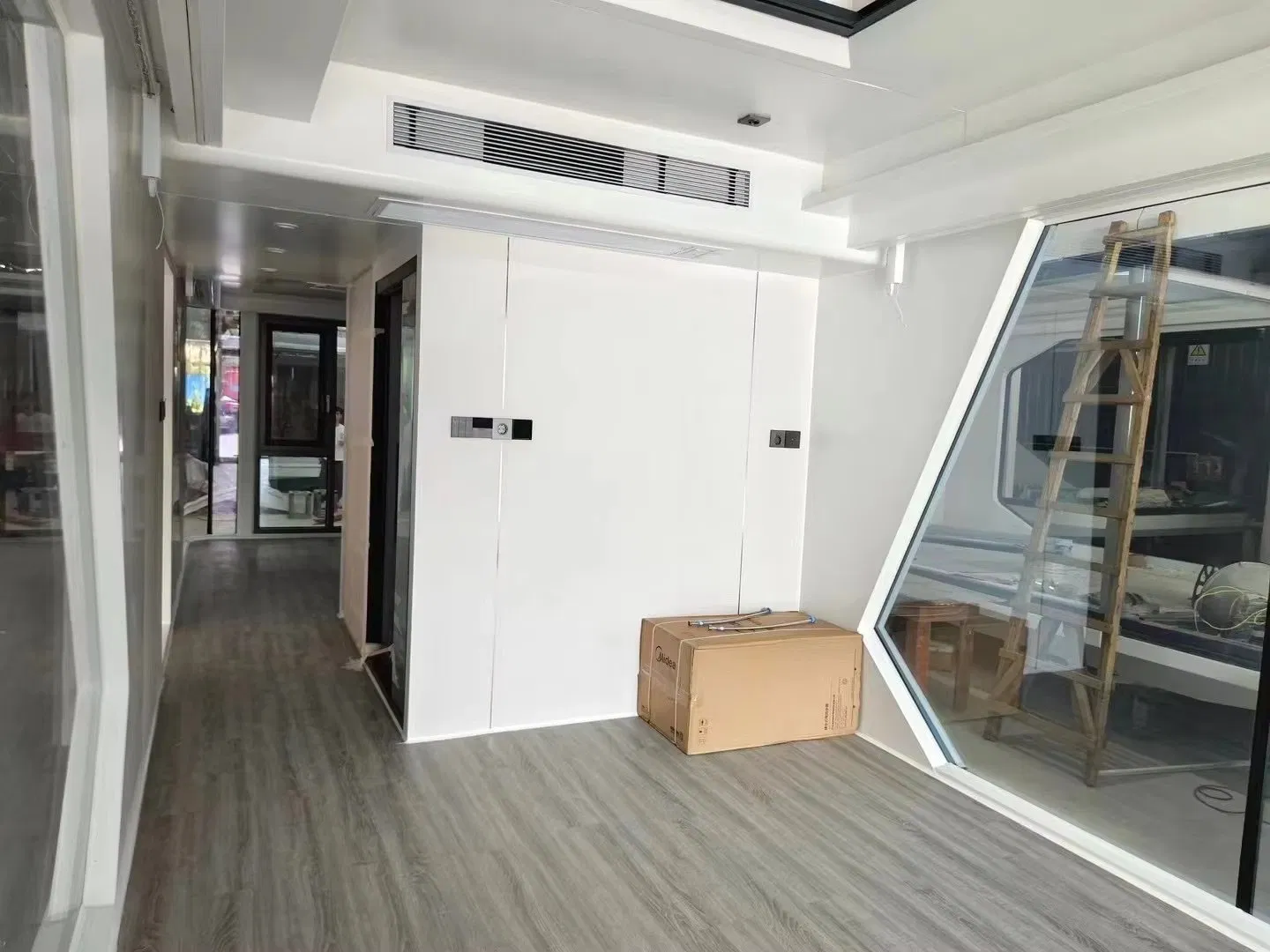 Eco-Friendly Modern Steel Cabin Space Capsule House with Smart System