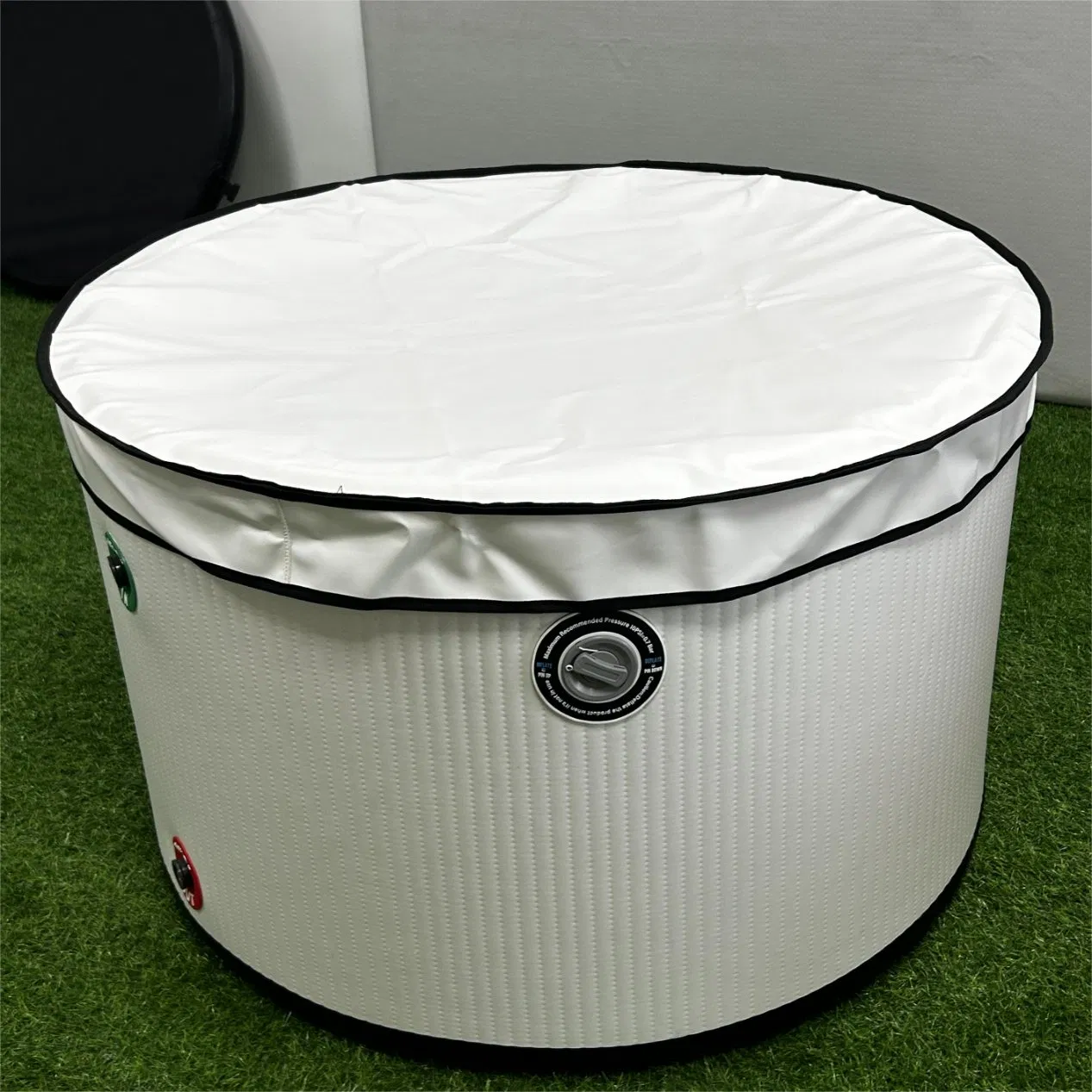 New Style Customized Logo Portable Cold Plunge Tub with Chiller