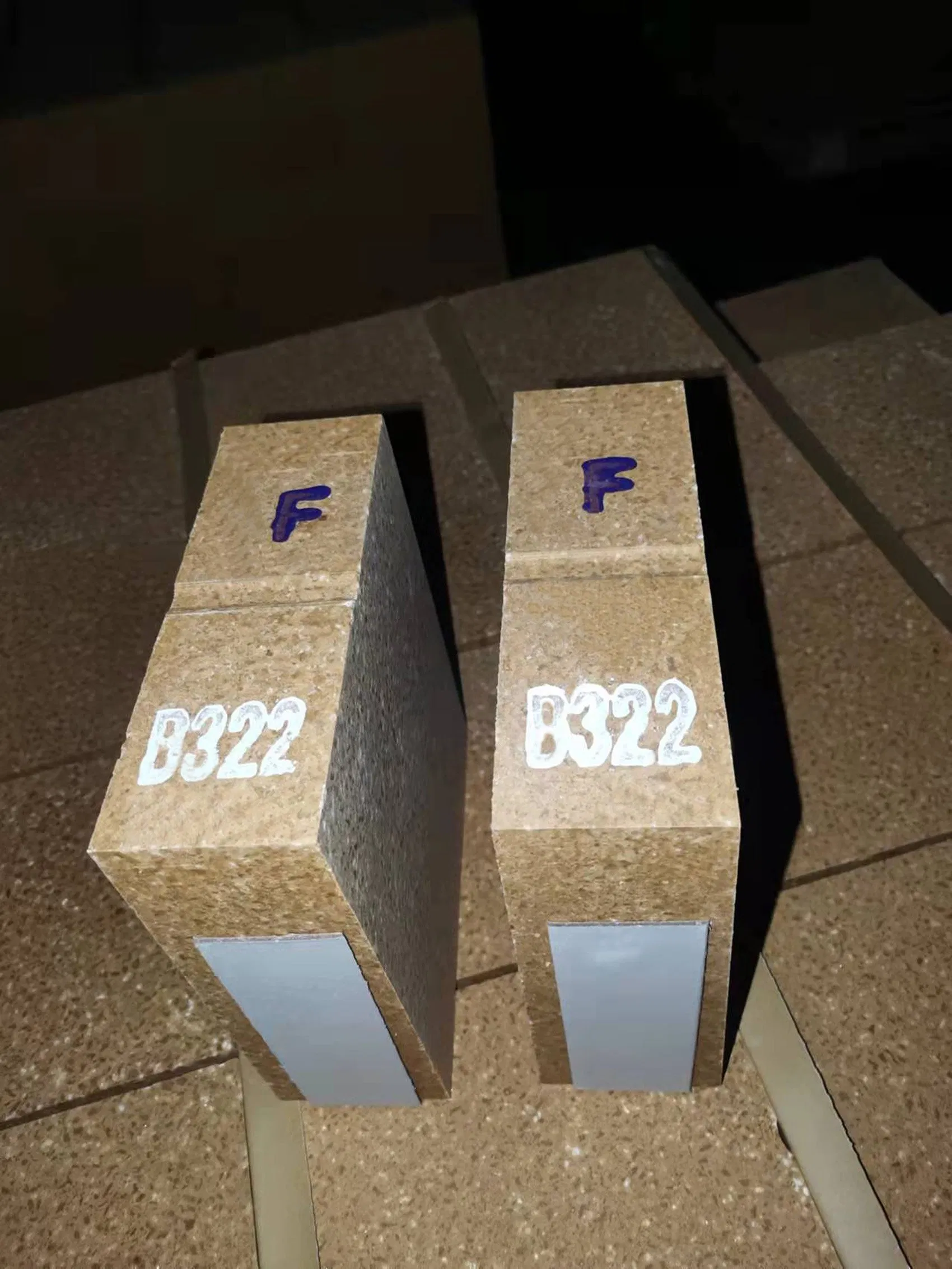 Магнезито-шпинелевый огнеупорный кирпич MLJ85 для цементных печей