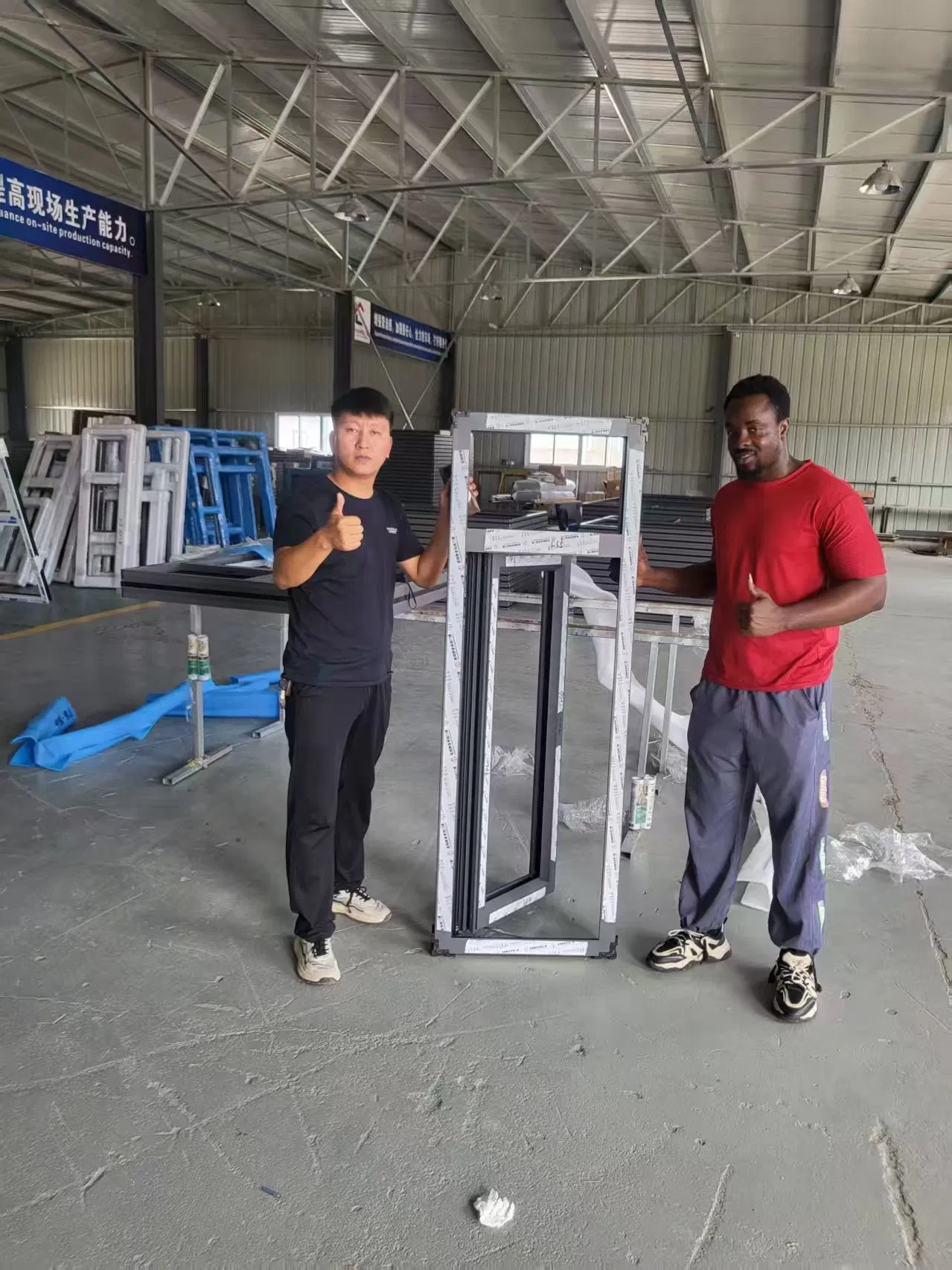 Aluminum Frame Glass Adjustable Blinds Produced by The Factory