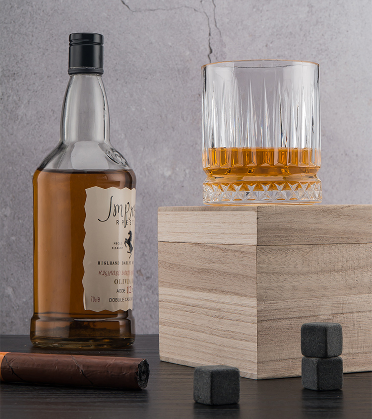 Huahangna 10oz Custom Etched Personalized Drinking Rock Shot Wine Crystal Glass Ware Whiskey Glass Set with Whisky Cooling Stones in Wood Box for Birthday Gift