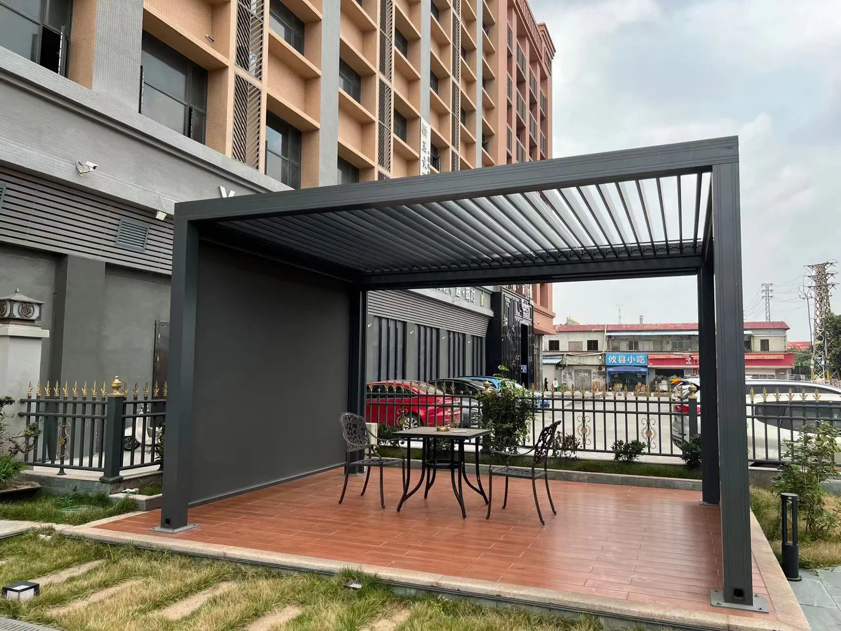 Waterproof Roof Gazebo Sunshade Customizable Outdoor Aluminum Luxury Pavilion