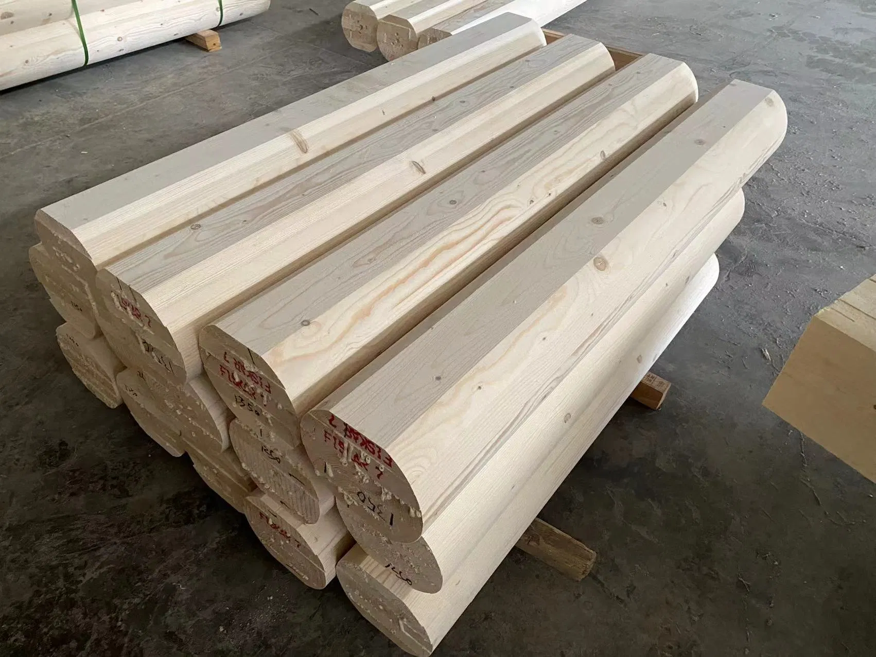 Outdoor Carbonized Wood Long Size Round Wooden Column