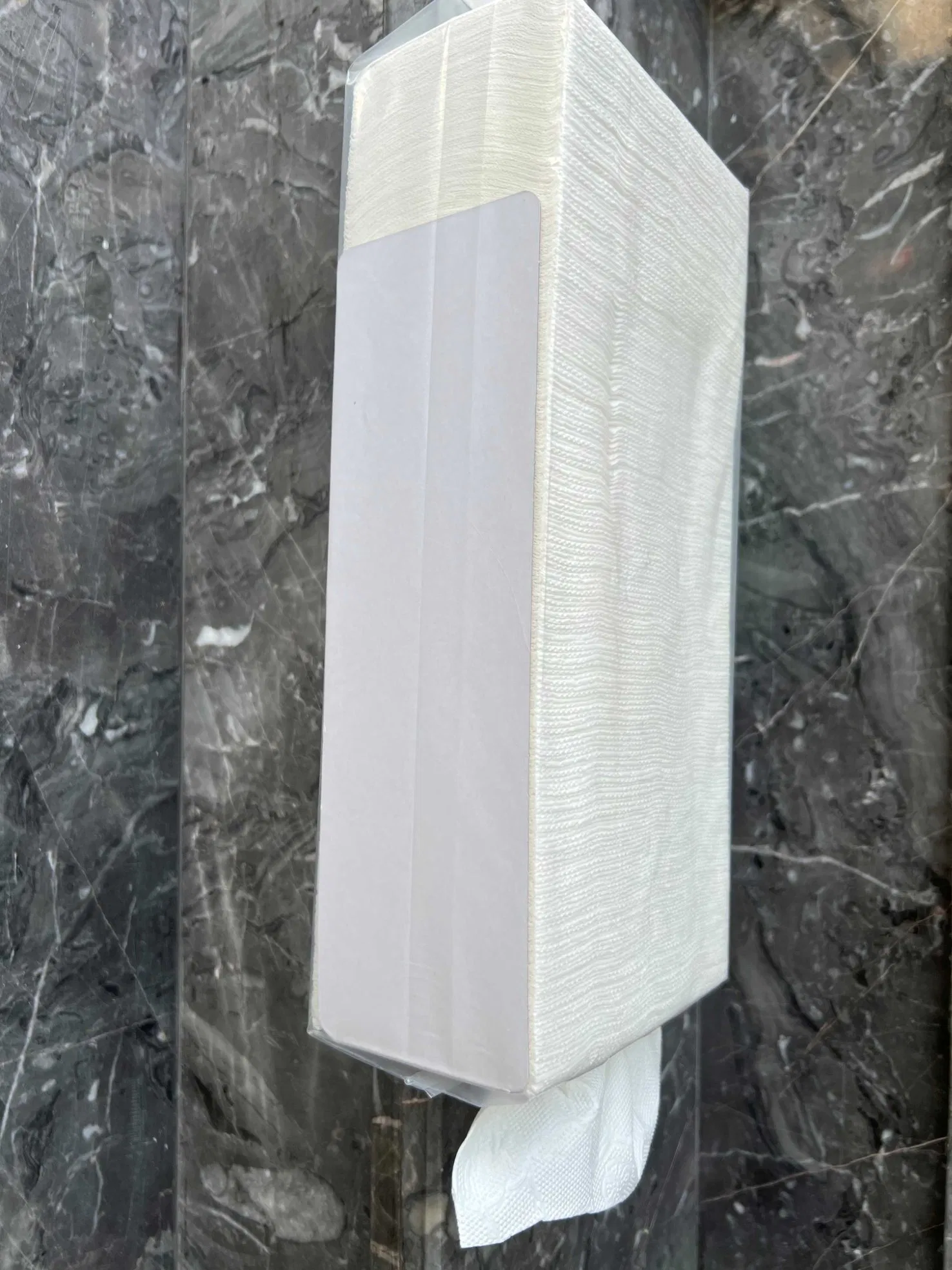 Custom Packing Virgin Wood Pulp Home and Bathroom Use Hanging Tissue Paper
