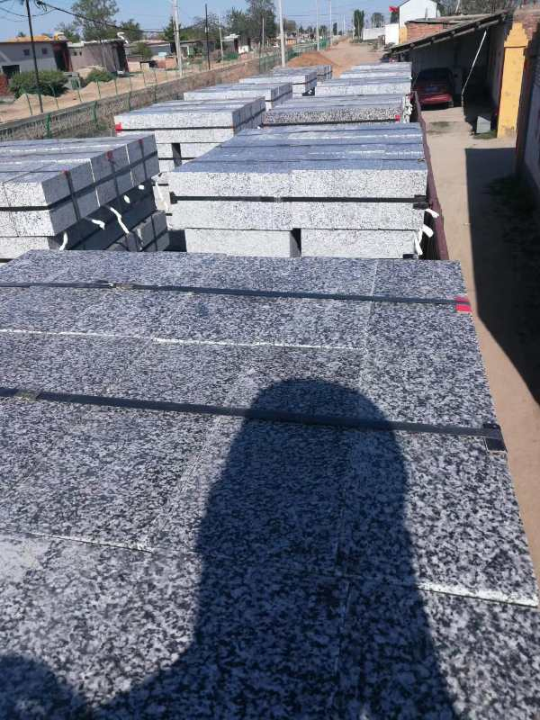 China Black Granite High Polished Tombstone Monument Headstones